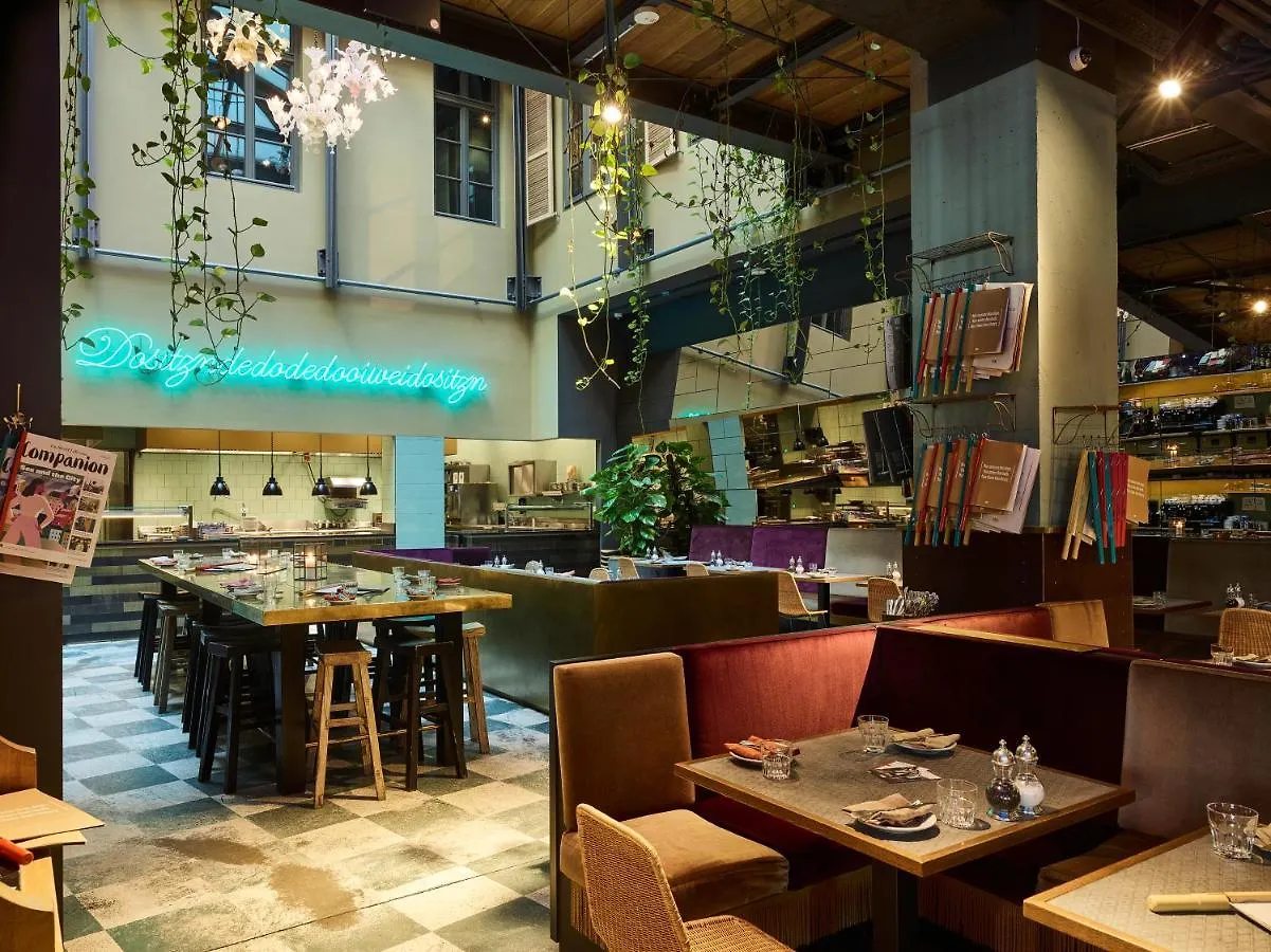 25Hours Hotel The Royal Bavarian Monachium