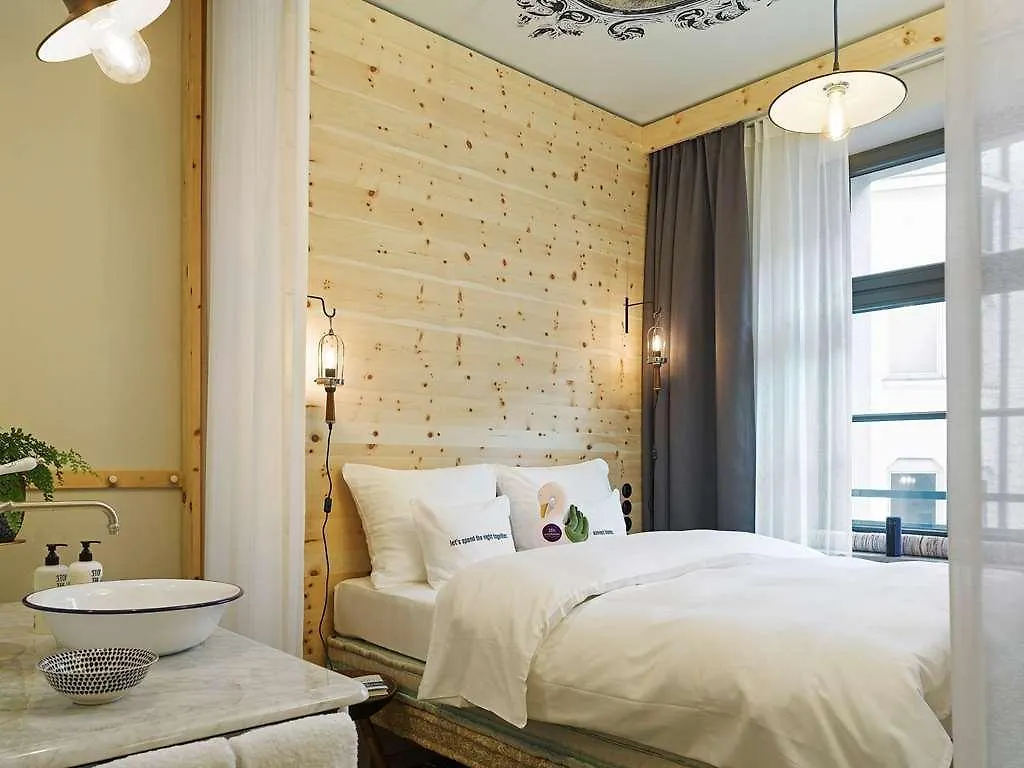 25Hours Hotel The Royal Bavarian Monachium
