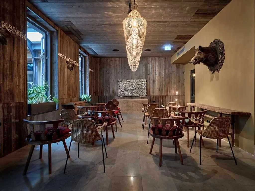 25Hours Hotel The Royal Bavarian Monachium